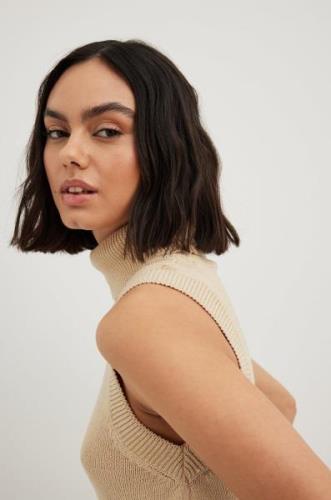 NA-KD Strikket topp med turtleneck - Beige