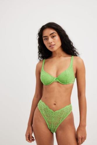 NA-KD Lingerie Truse med blonder og V-form - Green