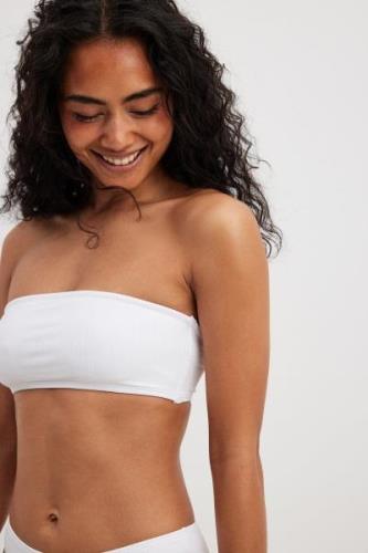 Lima Ché x NA-KD Ribbet bandeau-bikinitopp - White