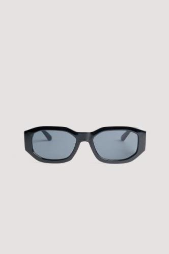 NA-KD Accessories Brede firkantede solbriller - Black