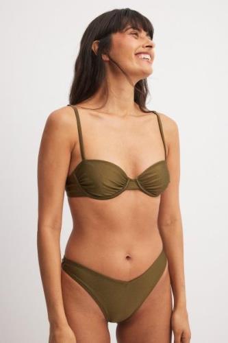 NA-KD Bikinitruse med V-form - Green