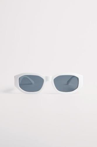NA-KD Accessories Brede firkantede solbriller - White