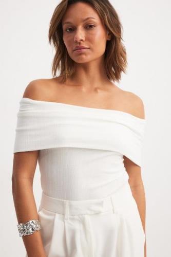 NA-KD Ribbet off shoulder-topp - White