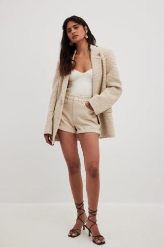 NA-KD Denimshorts med fold - Beige