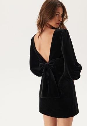 FOREVER NEW Josilyn Velvet Bow Back Mini Black 44