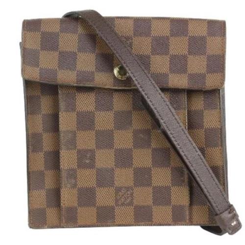 Coated Canvas LV Vesker