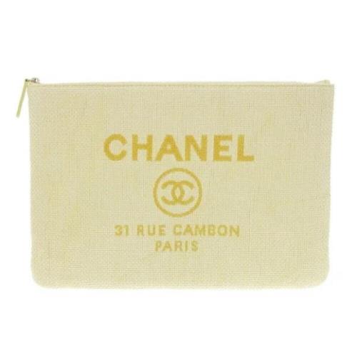 Pre-owned Gult lerret Chanel Deauville