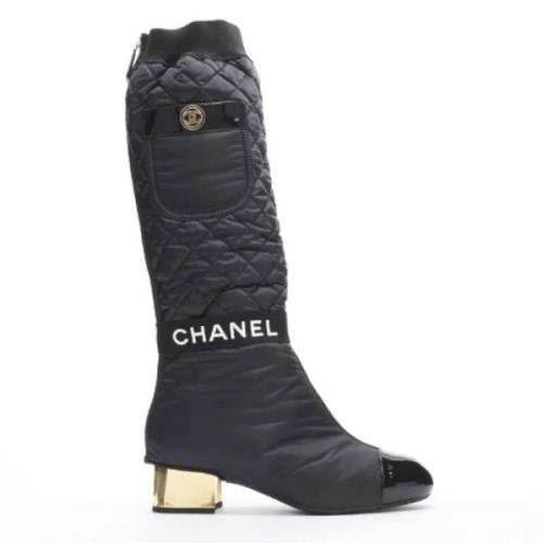 Pre-owned Svart stoff Chanel støvler