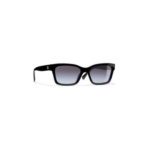 Sorte solbriller, originalt etui, rengjøringsklut