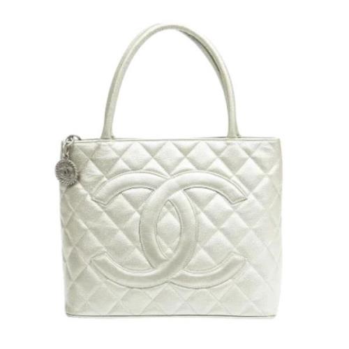 Pre-owned Solv Laer Chanel Medaillon