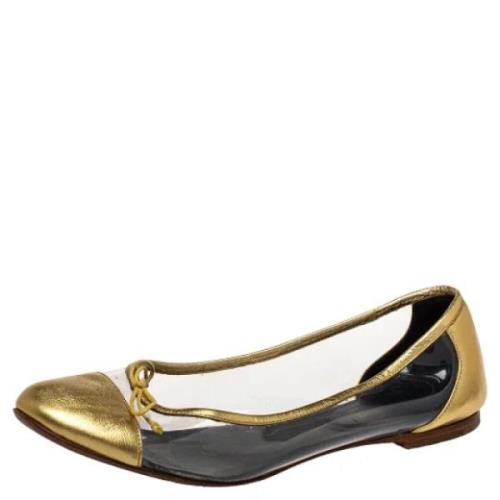 Pre-owned Gull Leather Yves Saint Laurent Flats