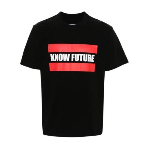 Sort Know Future T-skjorte med Fronttrykk