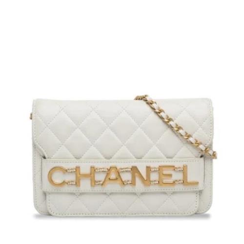 Pre-owned Hvit skinn Chanel lommebok pa kjede