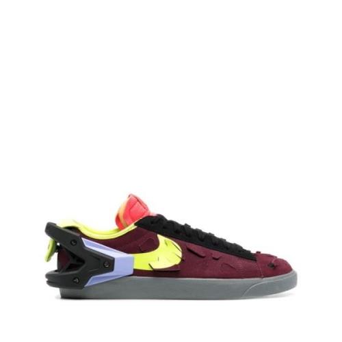 Bordeaux Lave Sneakers