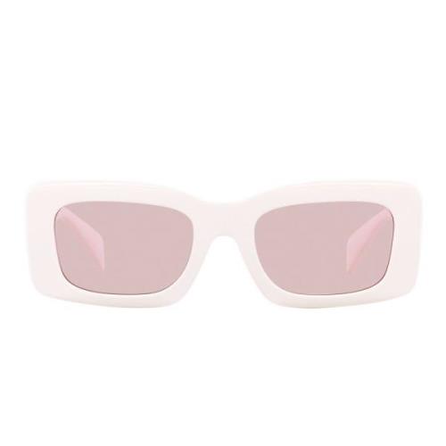 Rektangulære solbriller med rosa linse og hvitt innfatning