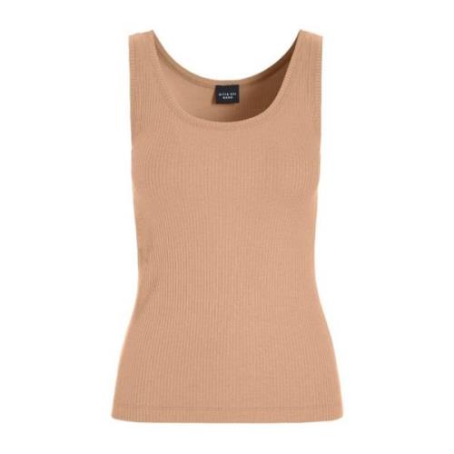 Sleeveless Tops