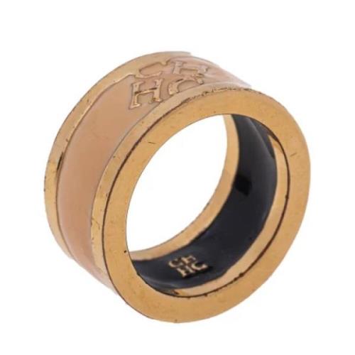 Pre-owned Beige Plast Carolina Herrera Ring