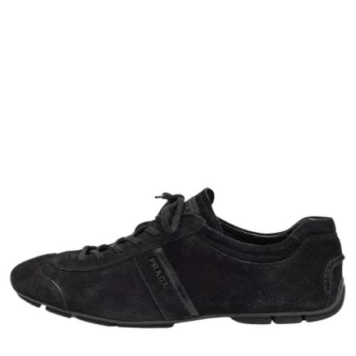 Pre-owned Suede sneakers
