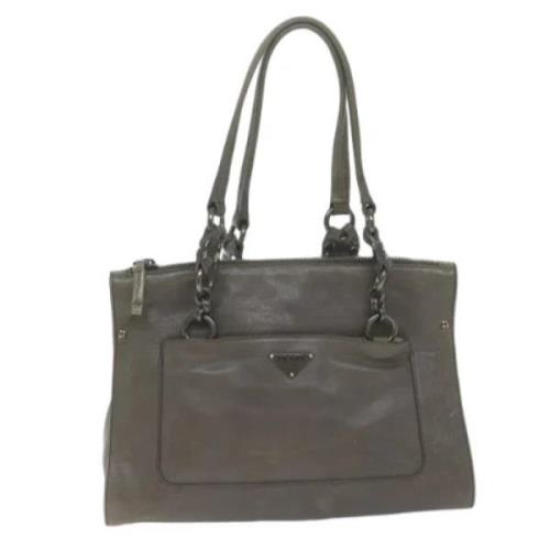 Pre-owned Leather shoulder-bags