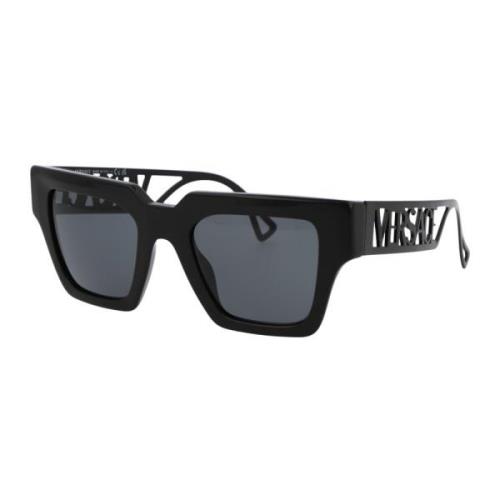Stilige solbriller med modell 0Ve4431
