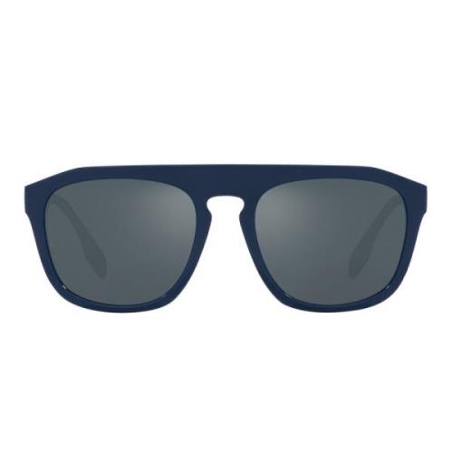 Trendy solbriller med ikonisk logo