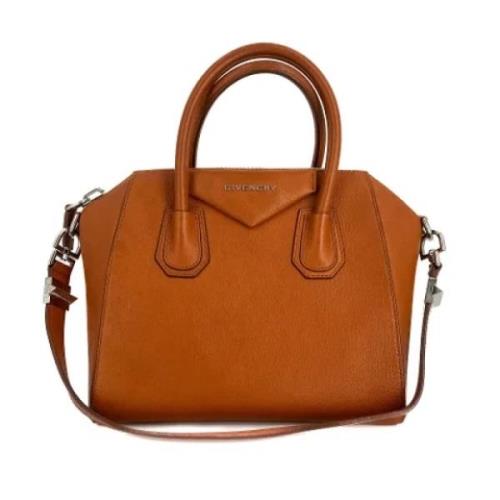 Pre-owned Leather handbags