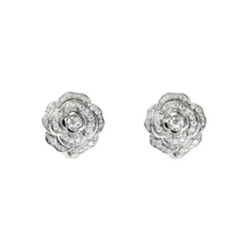 Pre-owned White Gold earrings