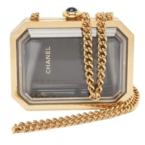 Pre-owned Gull stoff Chanel Clutch
