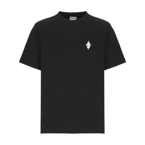 Svart T-skjorte med trykte logoer