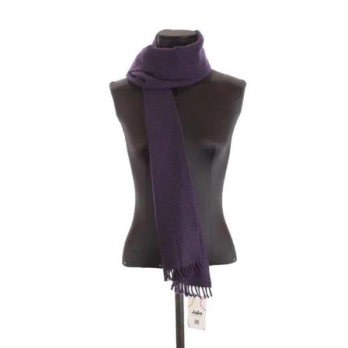 Pre-owned Cashmere scarves