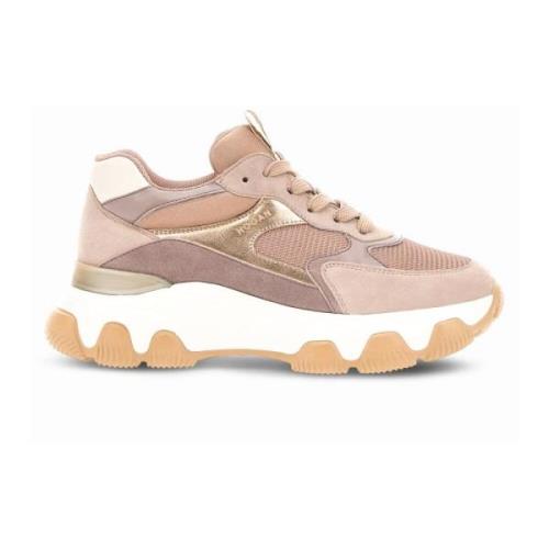 Hyperactive Rosa Sneakers