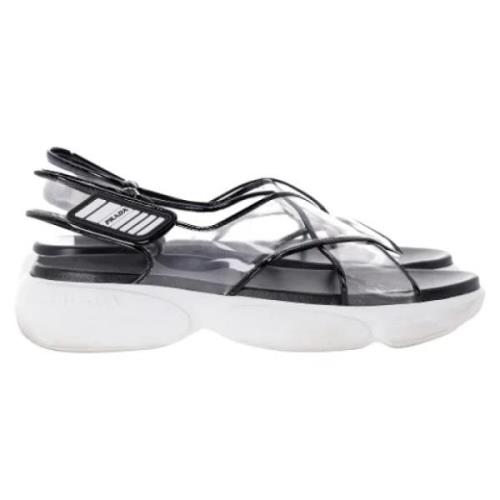 Pre-owned Plastic sandals