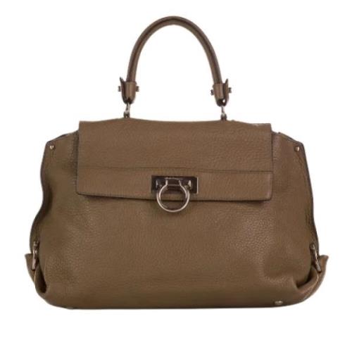 Pre-owned Leather handbags