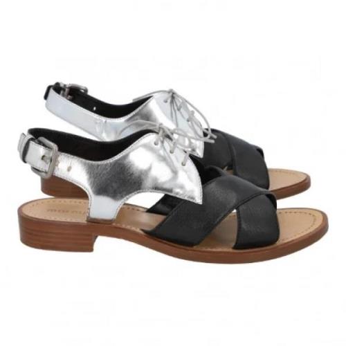 Pre-owned Leather sandals