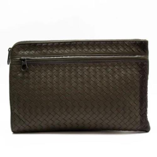 Pre-owned Leather clutches