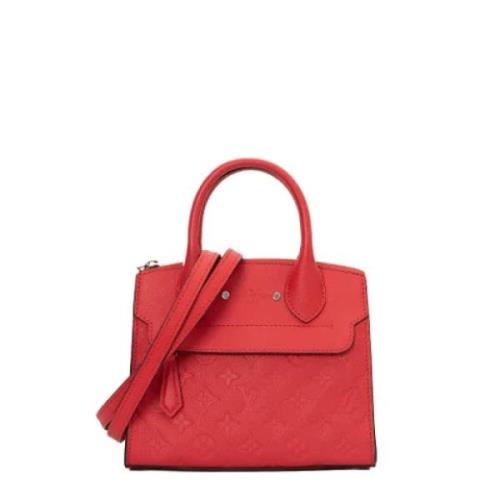 Pre-owned Leather handbags