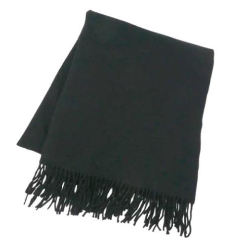 Pre-owned Wool scarves