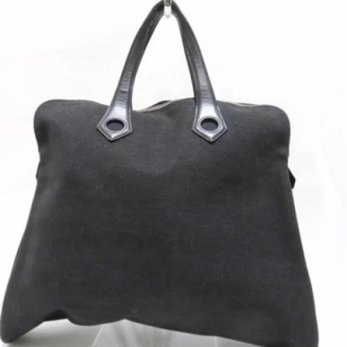 Pre-owned Fabric handbags