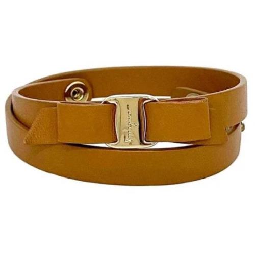 Pre-owned Leather bracelets