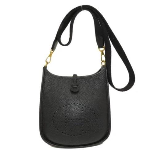 Pre-owned Leather shoulder-bags