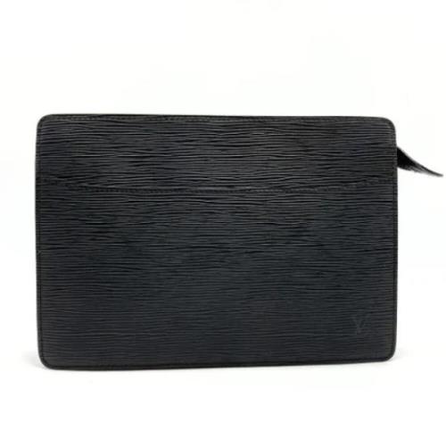 Pre-owned Leather clutches