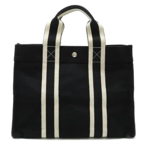 Pre-owned Canvas handbags