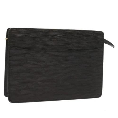 Pre-owned Leather clutches