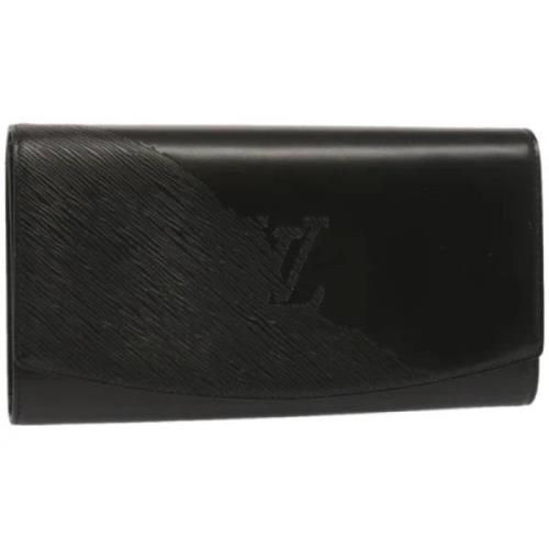 Pre-owned Leather clutches