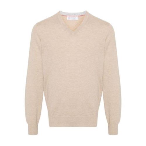 Beige Sweaters for Stilig Look