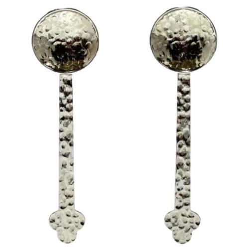 Pre-owned Metal earrings