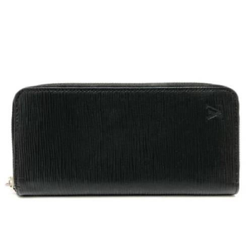 Pre-owned Leather wallets