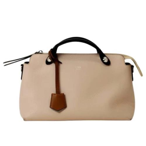 Pre-owned Leather handbags