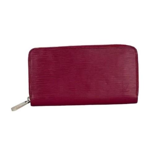 Pre-owned Leather clutches