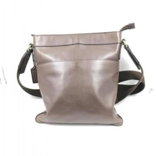 Pre-owned Leather shoulder-bags